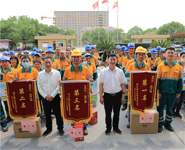 兰溪腾博会组织拔河比赛